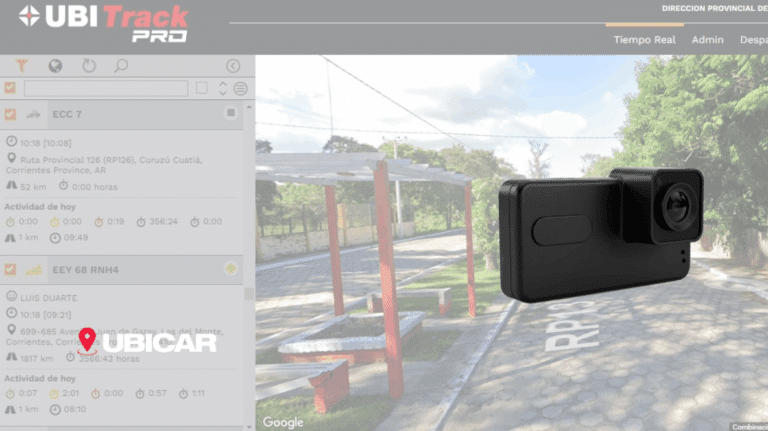 "Una dashcam de última generación instalada en el parabrisas de un vehículo de flota, capturando la ruta. La imagen resalta la claridad de la grabación y la integración discreta del dispositivo, simbolizando la seguridad y la transparencia que aporta a la gestión de flotas. Ideal para ilustrar los beneficios de la video telemática en la prevención de accidentes y la optimización operativa."